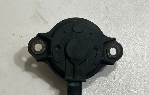 BMW 4 F32 F33 Camshaft vanos timing valve 7593719