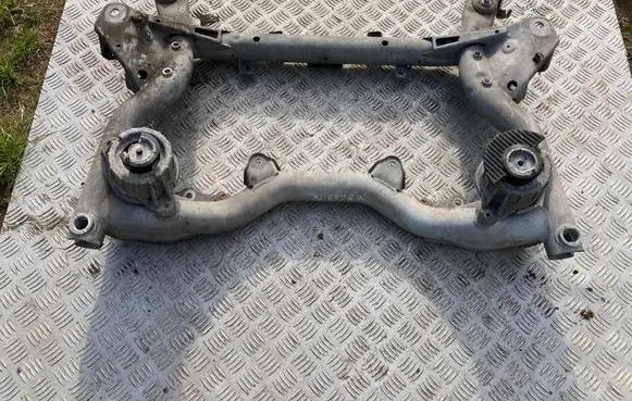 Mercedes-Benz C AMG W204 Front subframe A2046281057