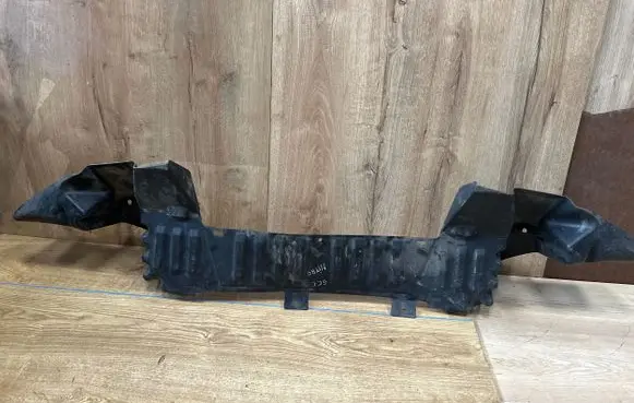 Front bumper skid plate/under tray