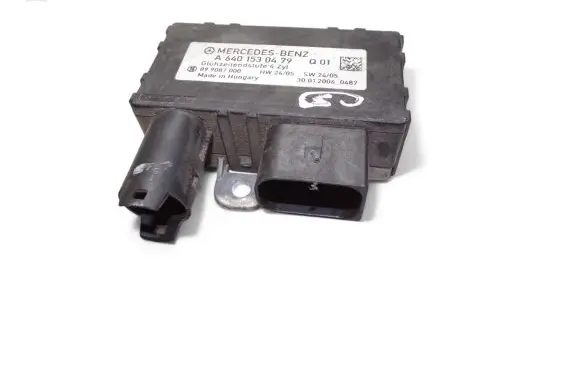 Mercedes-Benz B W245 Glow plug pre-heat relay A6401530479