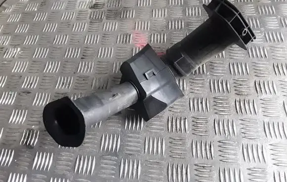Renault Laguna II Turbo air intake inlet pipe/hose 8200235012