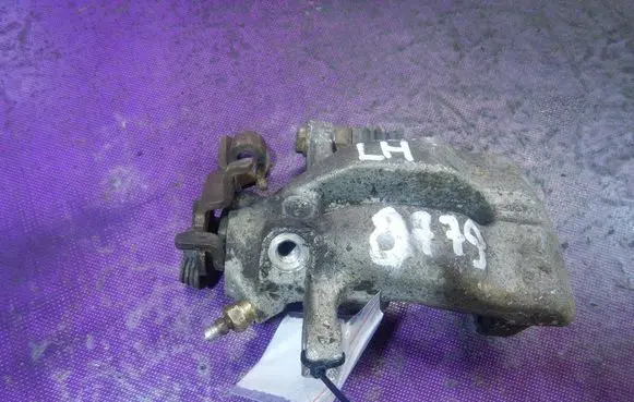 Opel Zafira A Rear brake caliper