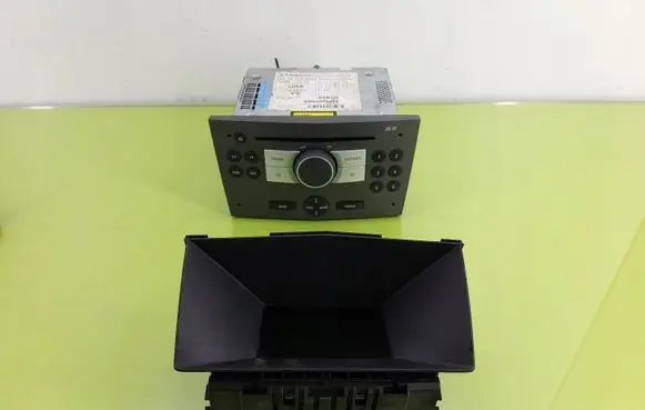 Opel Astra G Radio/CD/DVD/GPS head unit 13190856