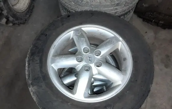 Hyundai Santa Fe R17 alloy rim NOCODE