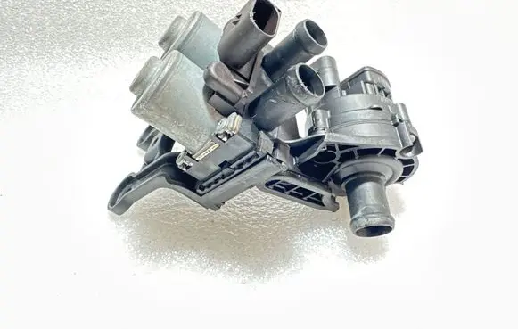 Audi A6 S6 C6 4F Electric auxiliary coolant/water pump 4F1959617B