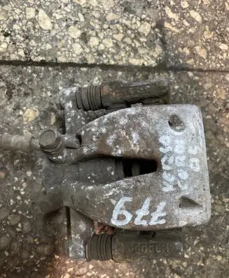 Toyota Corolla Verso AR10 Front brake caliper