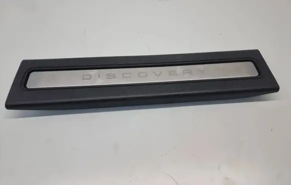 Land Rover Discovery 5 Front sill trim cover HY3213200 8620523