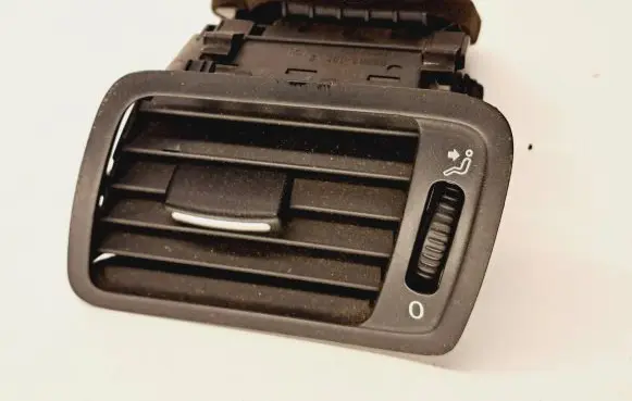 Volkswagen PASSAT B6 Dashboard side air vent grill/cover trim 05703001