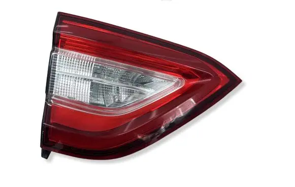 Maserati Levante Tailgate rear/tail lights CCC150001 20680103 06701008700