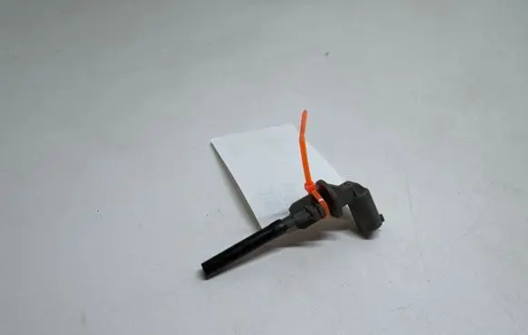 BMW 3 E90 E91 Coolant level sensor 7524812