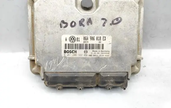 Volkswagen Golf IV Engine control unit/module 06A906018ED 26SA5946 0261206322
