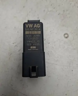Audi A3 S3 8P Glow plug pre-heat relay 03G907282A 1210527 0522120505