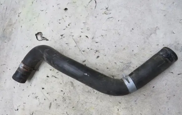 Suzuki SX4 S-Cross Engine coolant pipe/hose