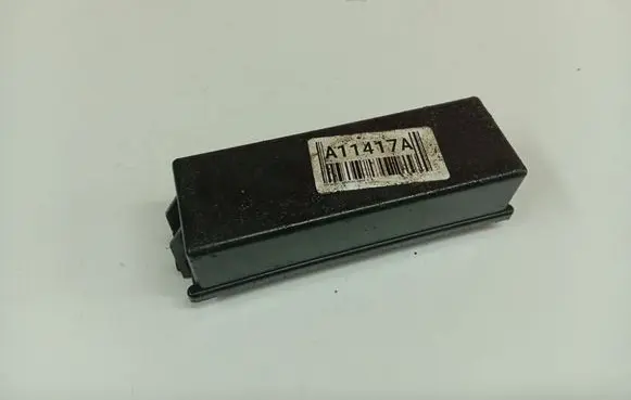 Chrysler Sebring (JS) Fuse box cover E384G