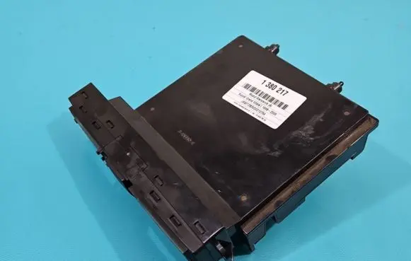 Suzuki Grand Vitara I Hazard light switch 36780-52J00 IMPRK1380217
