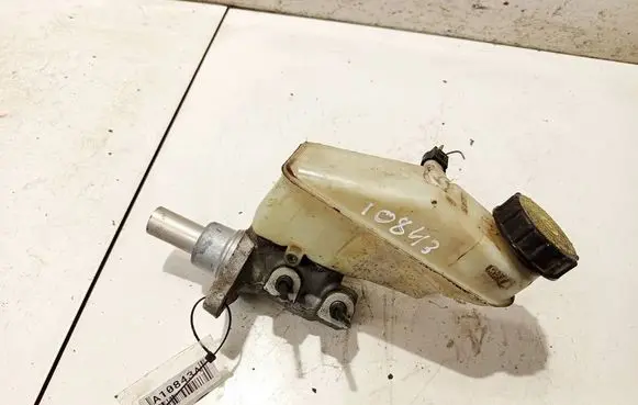 Master brake cylinder