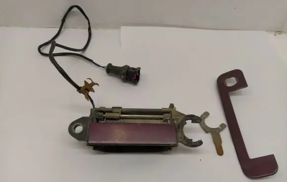 Audi A6 S6 C4 4A Front door exterior handle 4A0837205