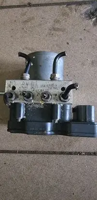 Skoda Fabia Mk3 (NJ) ABS Pump 6R0907379BA 6C0907379R