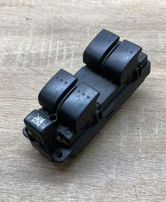 Mazda 3 I Electric window control switch 03123000 LEFTSIDE