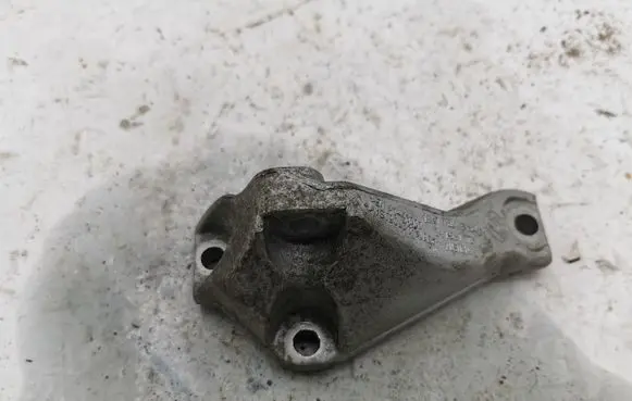 BMW 1 E81 E87 Other engine part 1351780437601 24168110