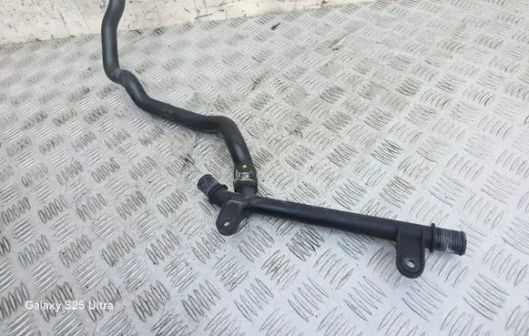 Engine coolant pipe/hose