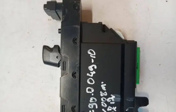 Volvo XC90 Electric window control switch 30737519