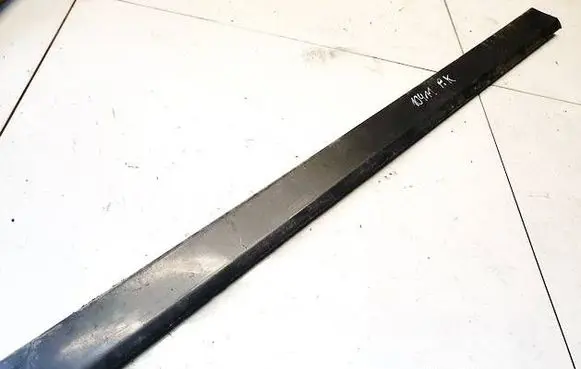 Seat Exeo (3R) Front door trim (molding) 