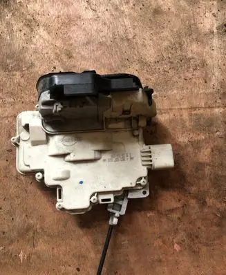 Audi A4 S4 B7 8E 8H Front door lock JA68E2837015AA 8E2837015AA