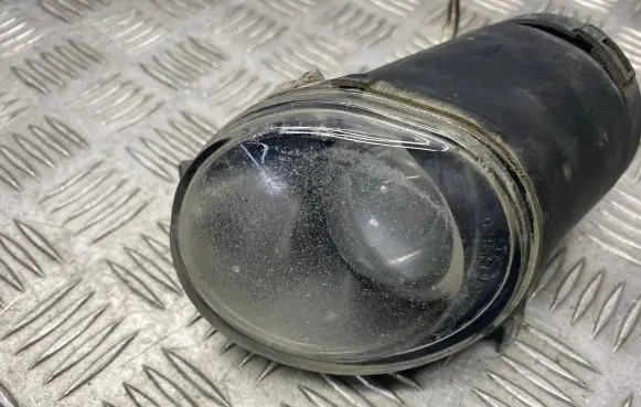 Volkswagen PASSAT B5 Front fog light 3B7941700A