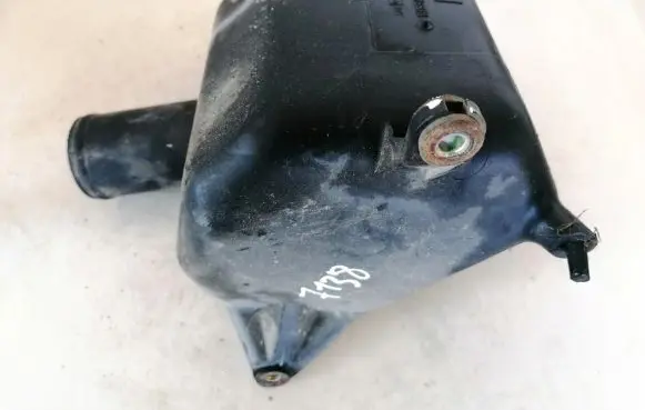Intake resonator