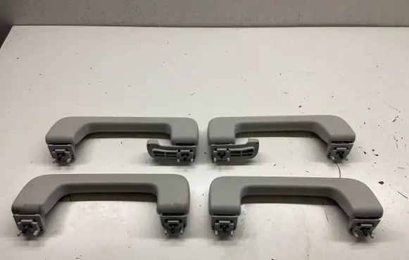 Audi A6 S6 C6 4F Front interior roof grab handle 8p0857607m