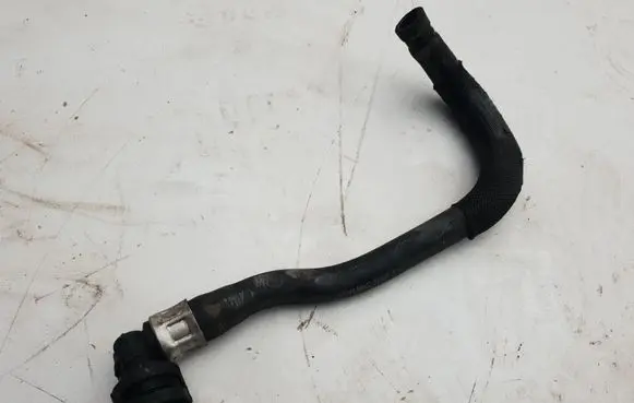 Volvo V70 Engine coolant pipe/hose 9475847 1385103