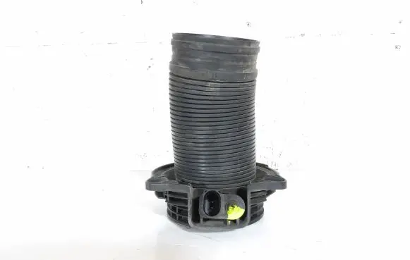 Volkswagen PASSAT B6 Mass air flow meter 3C0129684A