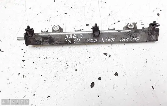 Suzuki SX4 Fuel main line pipe