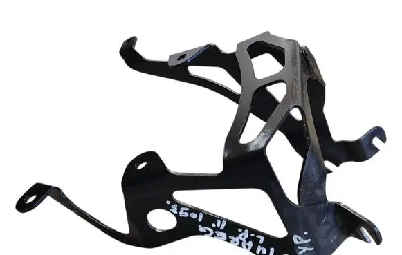 Volkswagen Touareg II Power steering pump mounting bracket 7P0423380