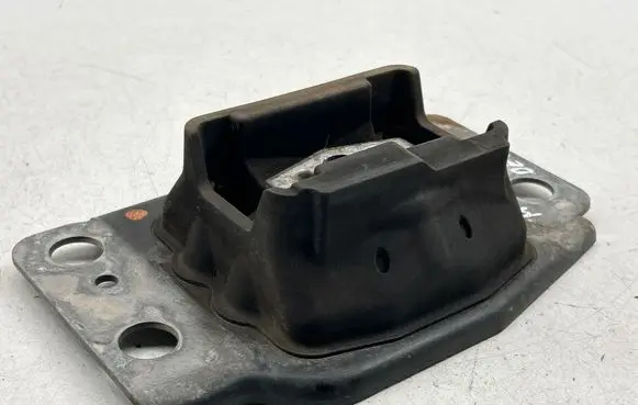 Ford Mondeo MK IV Gearbox mount 