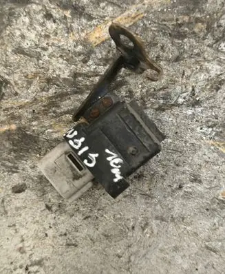 Toyota Avensis T270 Glow plug pre-heat relay 2860126030 1567003600
