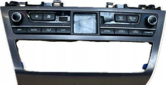 Hyundai Genesis Climate control unit 84740B1000