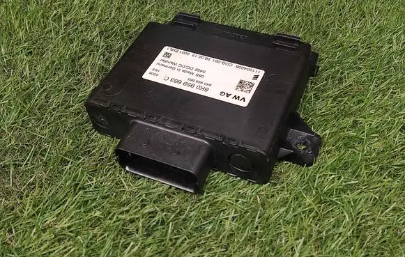 Skoda Rapid (NH) Voltage converter inverter 8K0959663C 8K0959663