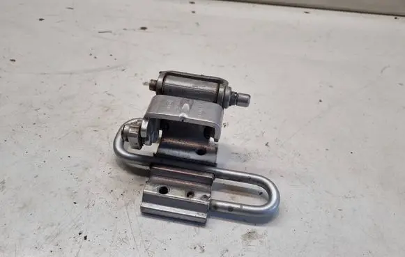 Audi A6 S6 C6 4F Rear door lower hinge 8E0833412E