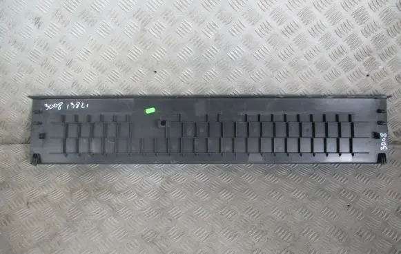 Peugeot 3008 I Trunk/boot sill cover protection 9684318477