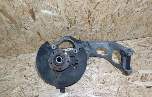 Front wheel hub