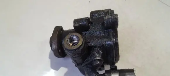 Ford Galaxy Power steering pump 98VW3A674AA