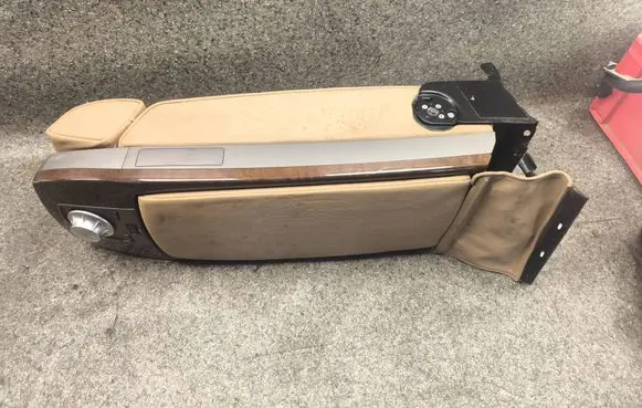 BMW 7 E65 E66 Rear seat armrest 2004146428 75220121