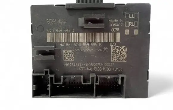 Volkswagen PASSAT B8 Other control units/modules 5Q0959595D