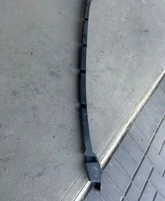 Front bumper mounting bracket