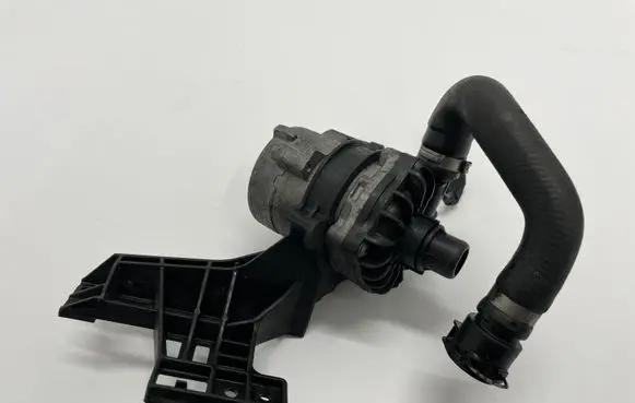 BMW M6 Electric auxiliary coolant/water pump 7575389