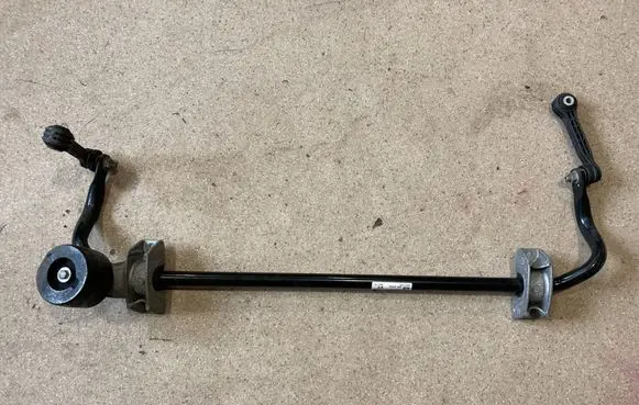 BMW 5 G60 G61 Rear anti-roll bar/sway bar 6898759