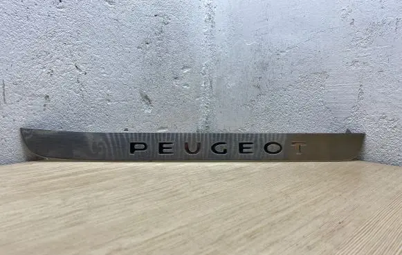 Peugeot 3008 I Front sill trim cover 9686484480 T84AVD