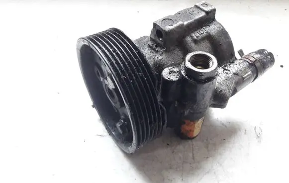 Renault Espace - Grand espace IV Power steering pump 27603303